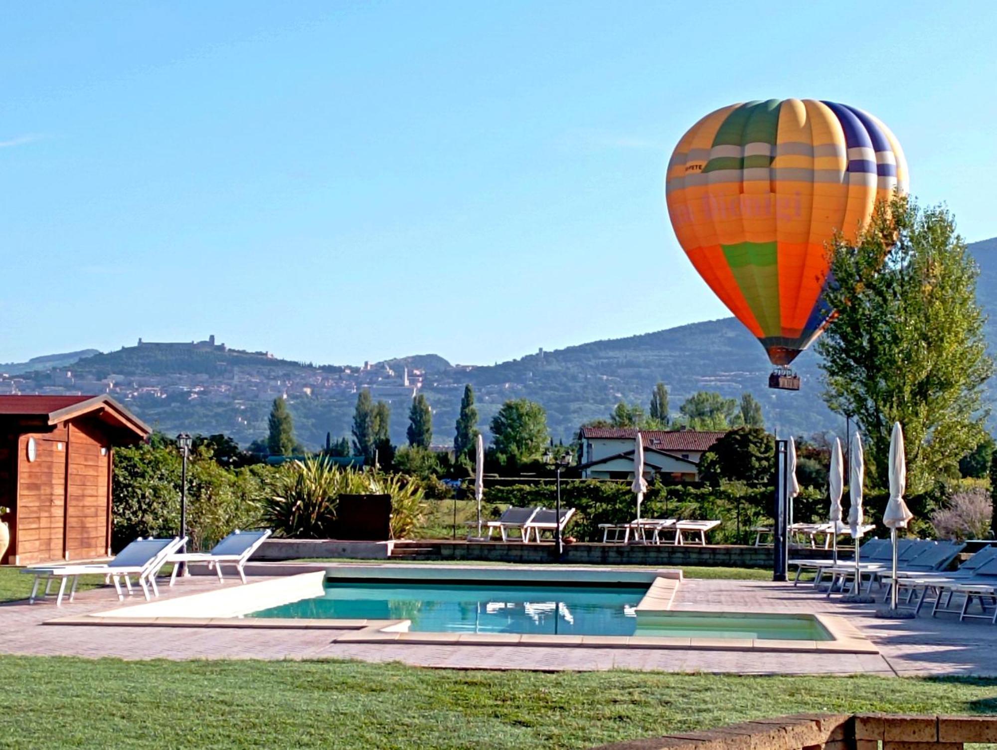 Il Fienile Di Assisi Vila Exterior foto