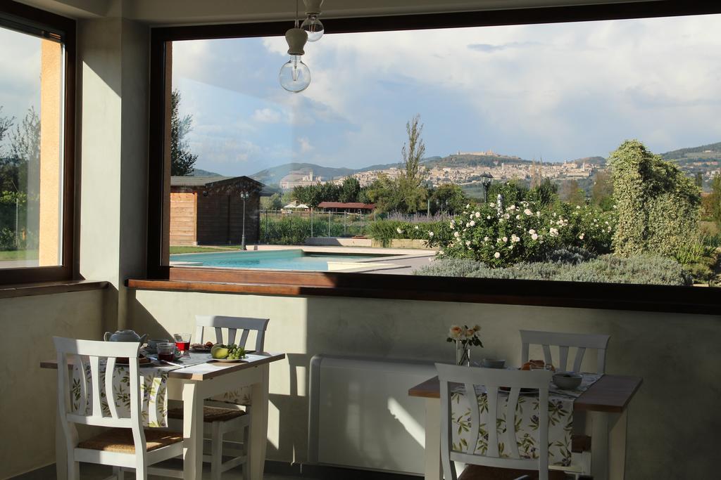Il Fienile Di Assisi Vila Exterior foto